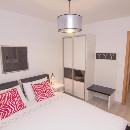 Apartman Ljubica 4 Daire Krk Town Dış mekan fotoğraf